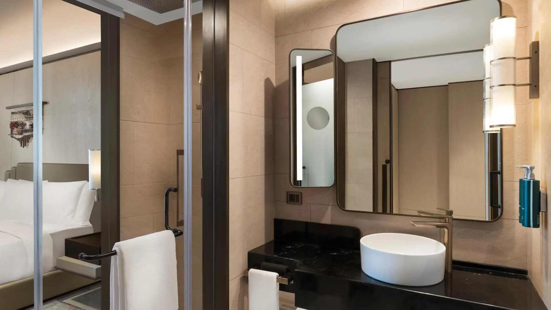 Hotel Hilton Kathmandu 5*,