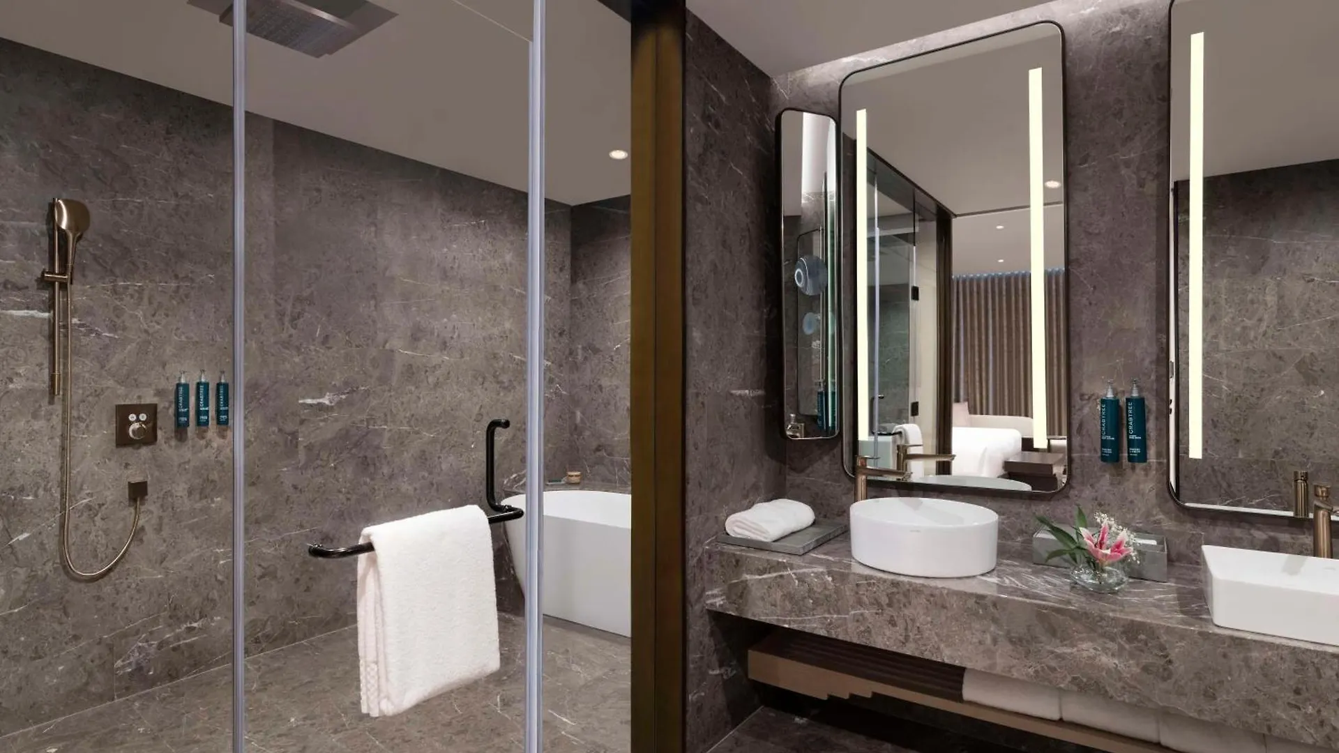 Hotel Hilton Kathmandu 5*,
